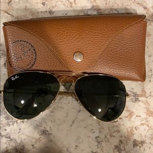 Ray-Ban Classic Gold Aviators